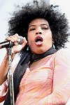 NEW YORK - MAY 8:Macy Gray performs  at the American Express &quotLive At The Battery" Concert during the 2004 Tribeca Film Festival May 8, 2004 in New York City. <br>  (Photo by Rob Rich/Getty Images) 