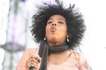NEW YORK - MAY 8:Macy Gray performs  at the American Express &quotLive At The Battery" Concert during the 2004 Tribeca Film Festival May 8, 2004 in New York City. <br>  (Photo by Rob Rich/Getty Images) 