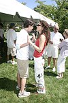  at the University Settlement Club1st. Annual fundraiser hosted by Seth Campbell in Southampton on 8-21-04.  photo by Rob Rich copyright 2004 516-676-3939  robwayne1@aol.com