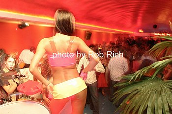 RR001_Phat Farm